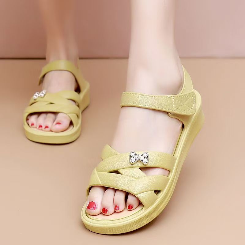 Middle Aged And Elderly Women  - Velcro Strap Sandal ulasan dan harga